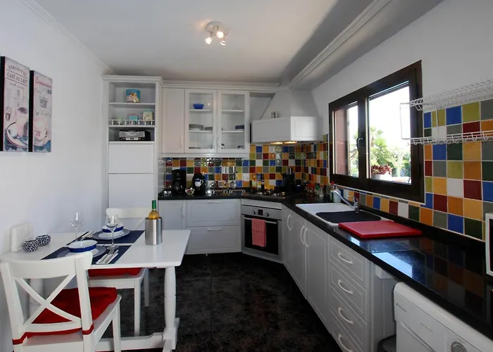 Casa Azmira Del Mar 別荘