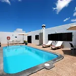 Casa Azmira Del Mar *